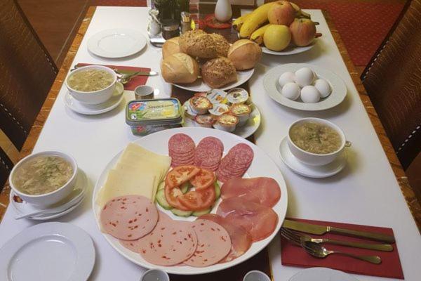 Hotel Hanoi Волфах Екстериор снимка
